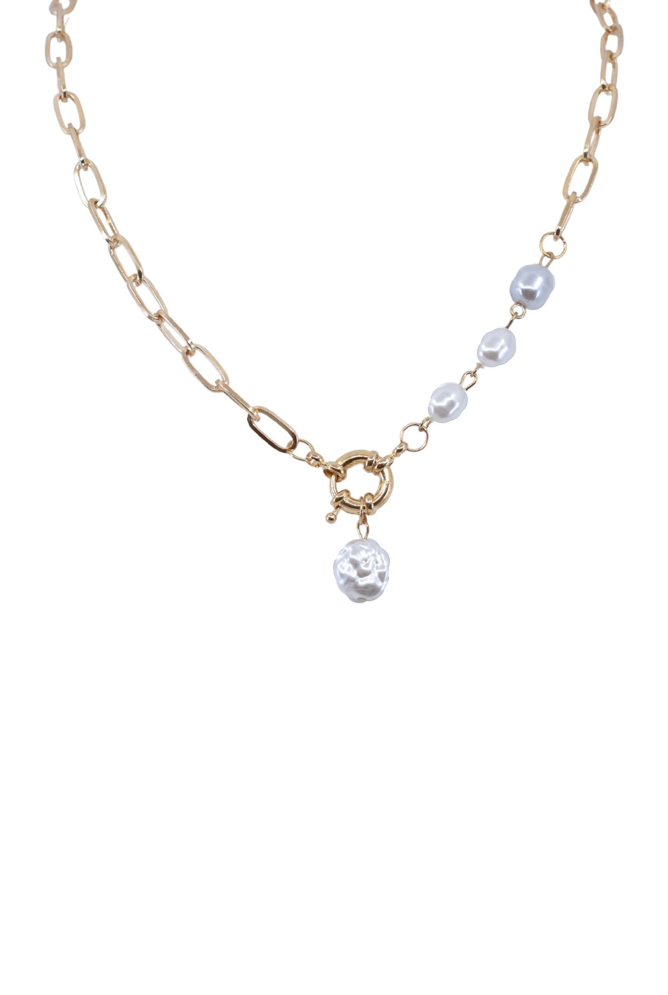 Gold Chain Necklace with 3 Pearl Accent Beads and Pendant