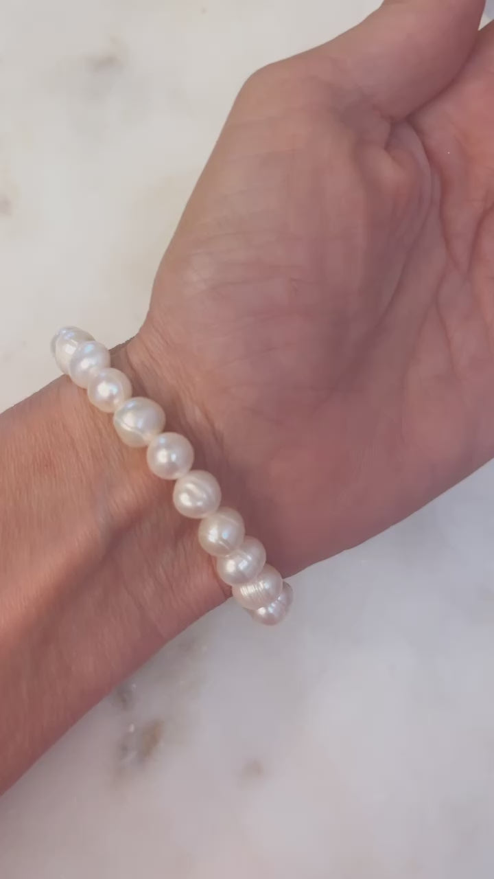 Freshwater Pearl Bracelet with Pearl