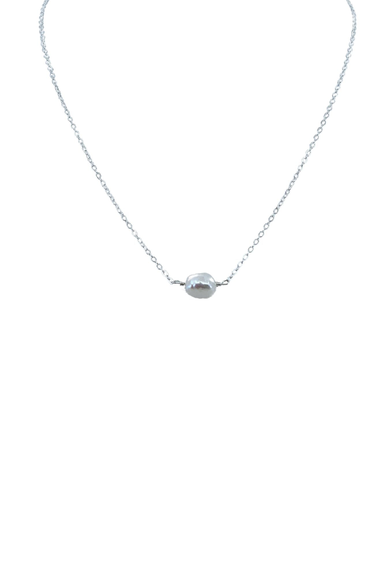 A Simple Pearl Necklace in Silver