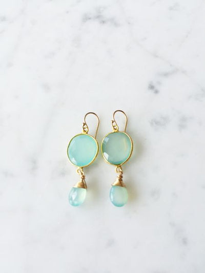 Victoria Ojai Earring in Chalcedony in Gold
