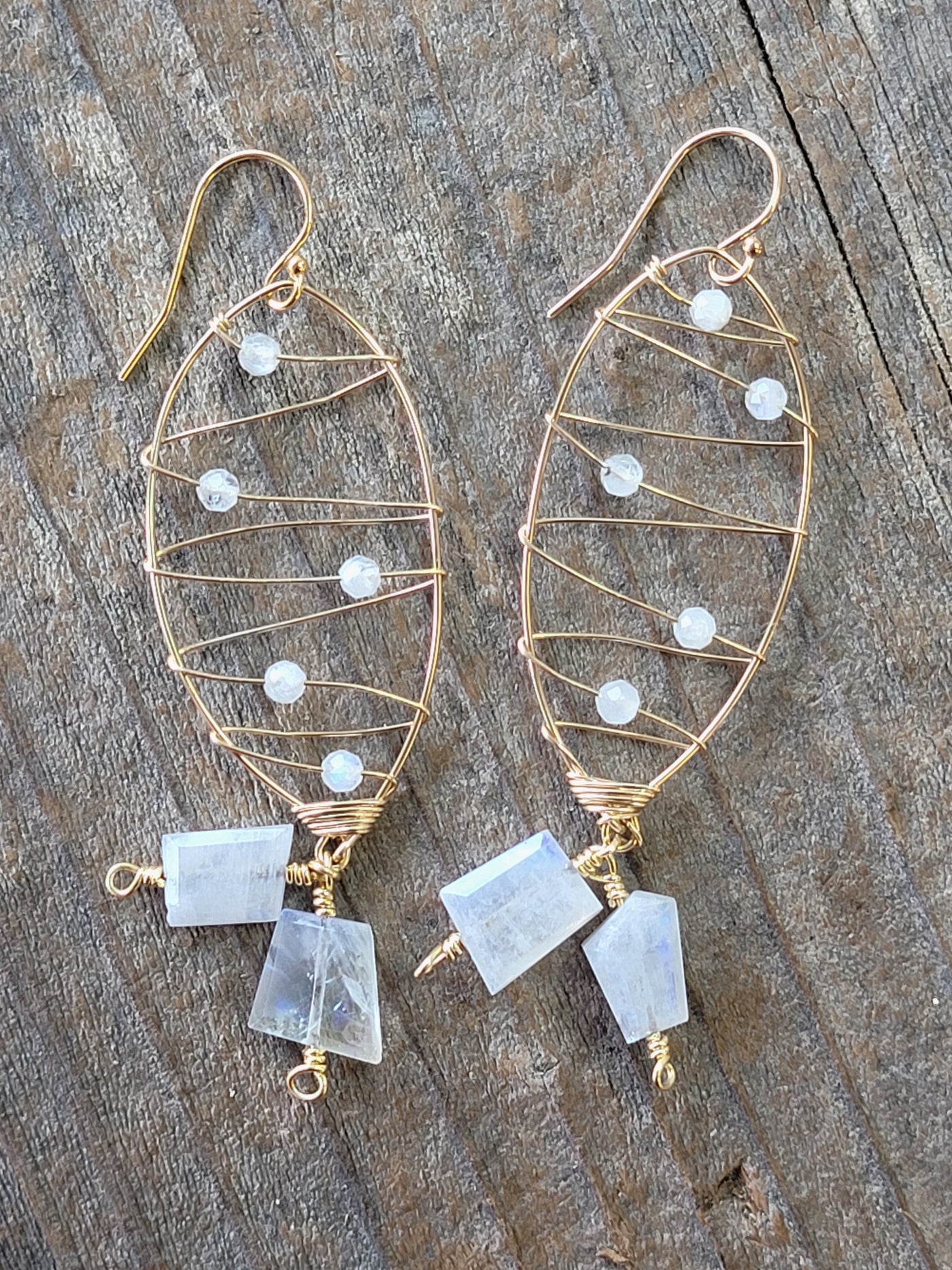 Malibu Earring in Moonstone