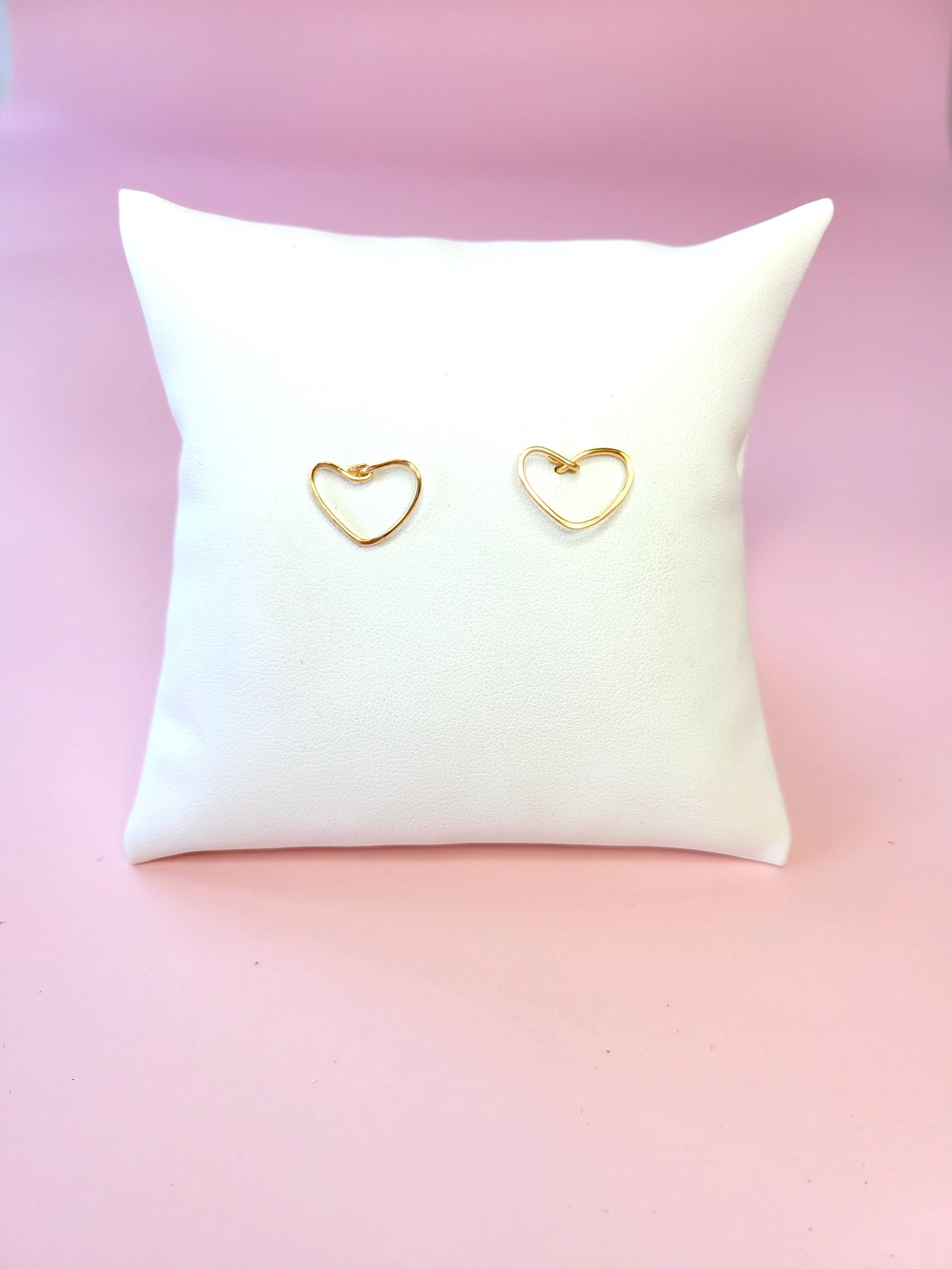 Stud Hearts in Gold